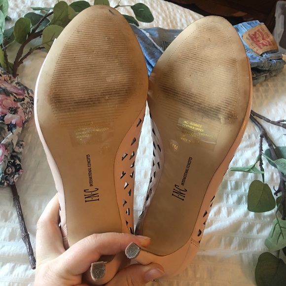 INC | Cut our Heels - Picture 2 of 8